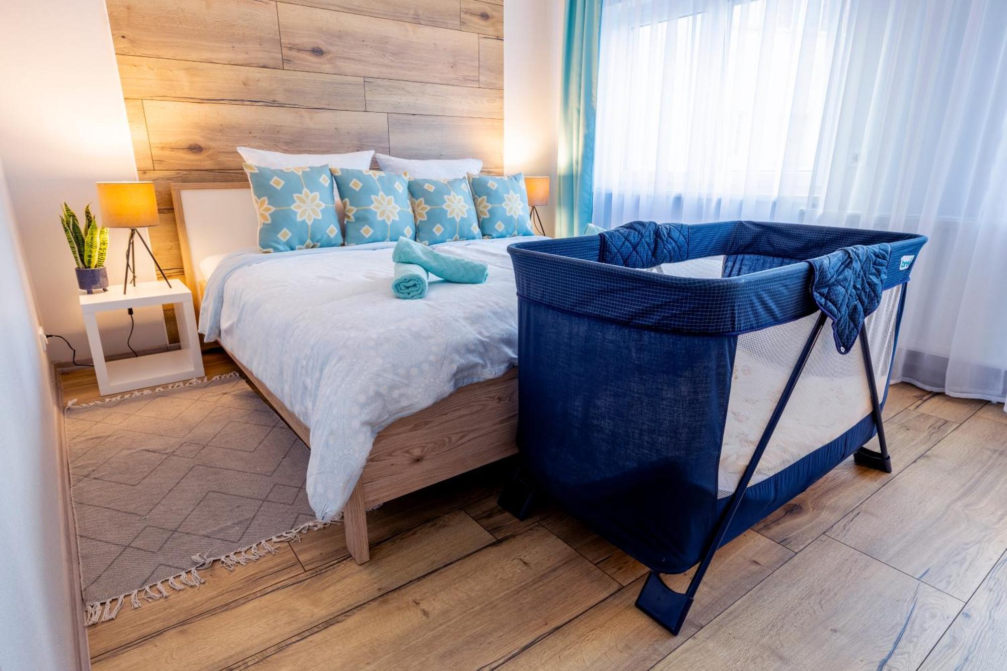 Design Maisonette - 24H Self-Check-In - Bis 7 Pers - In Direkter Weihernaehe - Parkplatz - Wifi - Balkon -Terrasse - Radwege Schiffweiler Ngoại thất bức ảnh